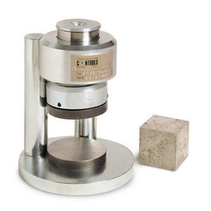 Compression devices for cement and mortars